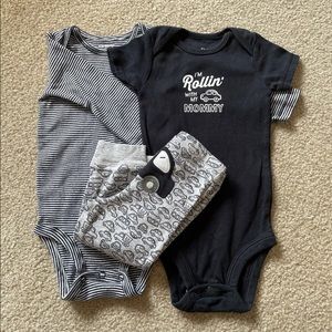 Carter’s 3 Piece Set 9 Months